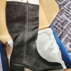 Black Suede Leather 7.5 White Mountain Boots